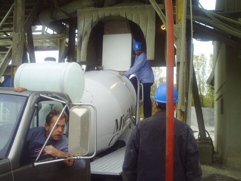 2 yard concrete truck